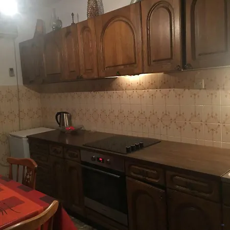 Apartman Ljubic 1 *
